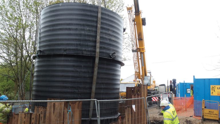 Wet well lifting operation- Courtesy of NMCNomenca