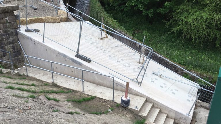 Flow deflector and toe weight - Courtesy of United Utilities