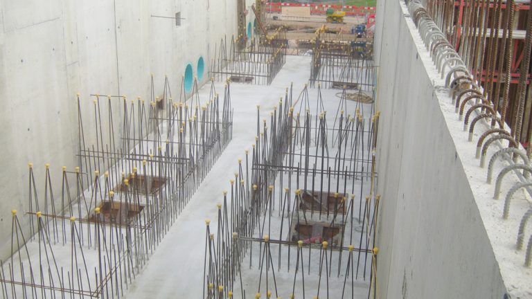 Construction of 8 (No.) GAC filters - 4 (No.) filters either side of a central gallery - Courtesy of Trant Engineering