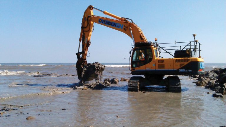 Nearshore trench excavation - Courtesy of Royal HaskoningDHV