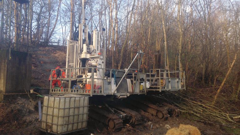 Slope climbing test rig for dynamic and rotary boring - Courtesy of aBV