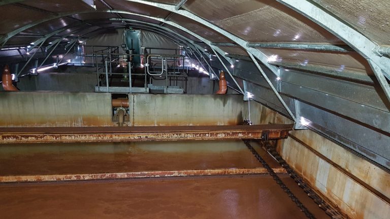 Existing flight and chain scraper - Courtesy of MWH Treatment