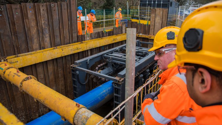 Pipeline sliplining using pipe pusher - Courtesy of SMB