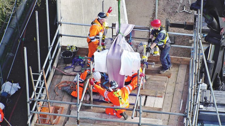 Staged lifting of the CIPP liner - Courtesy of Wessex Water