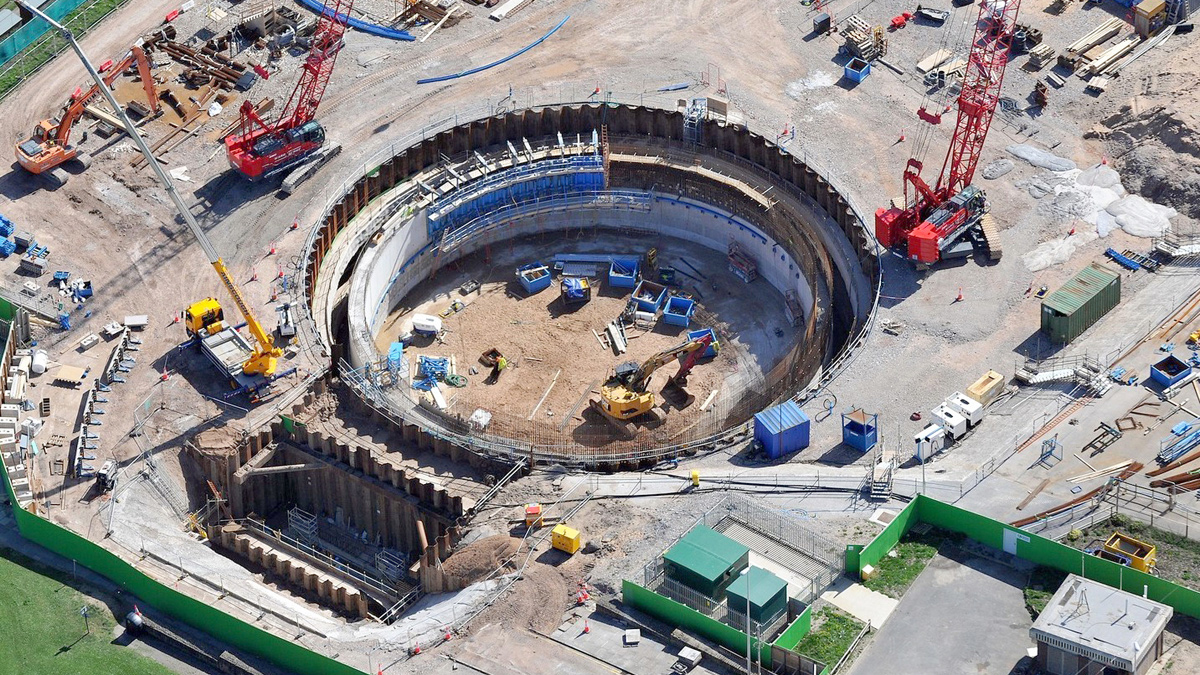 Aerial image of 32m diameter x 20m deep shaft for pumping station construction - Courtesy of United Utilities