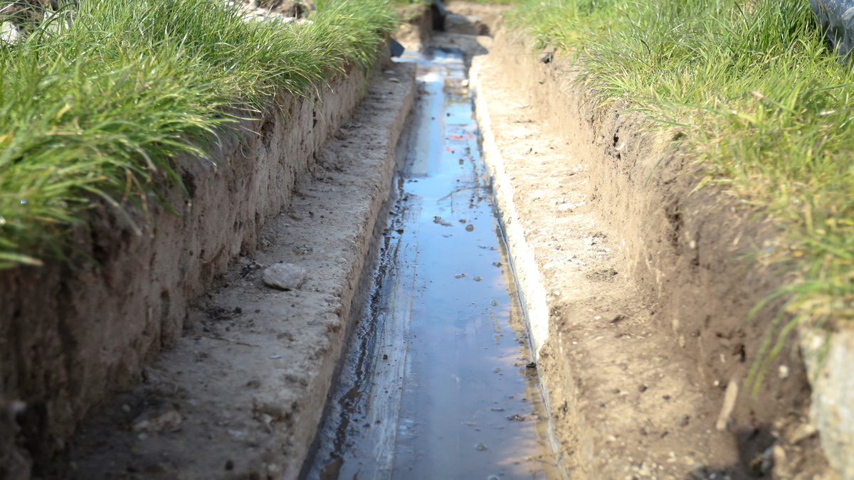 Exposed roof joint during flood test - Courtesy of Stonbury