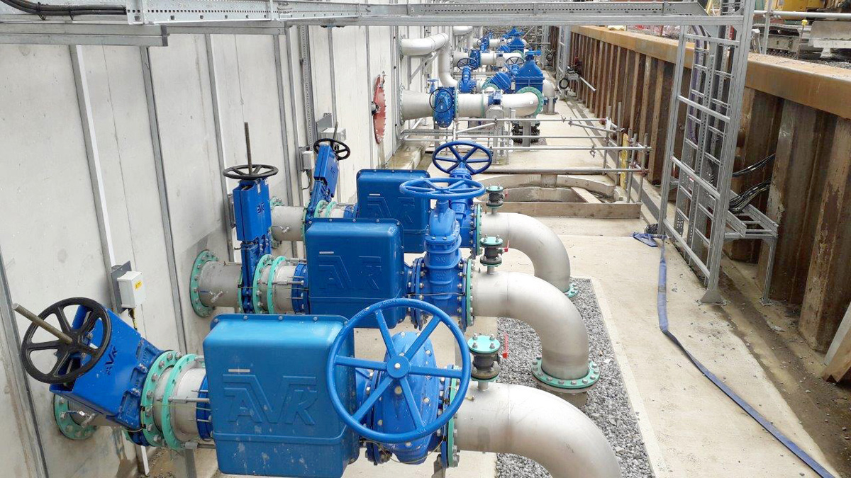 Nereda® influent, water level correction and desludging pipework - Courtesy of Laing O’Rourke