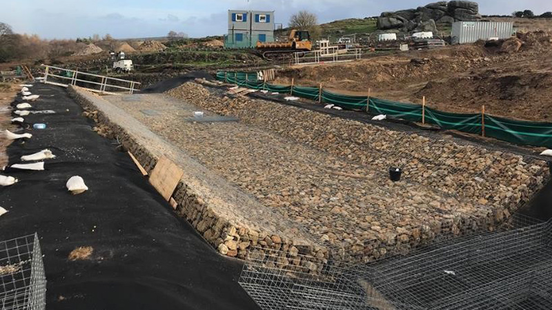Installing gabion baskets - Courtesy of MMB