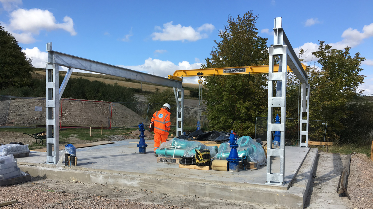 Childrey Warren WBS gantry crane installation - Courtesy of SMB