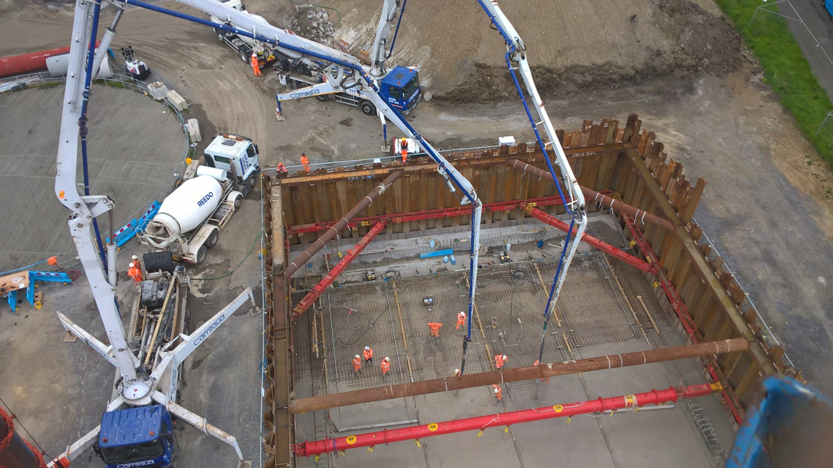 Northumberland 2000m3 storage tank, base slab concrete pour – Courtesy of Morgan Sindall
