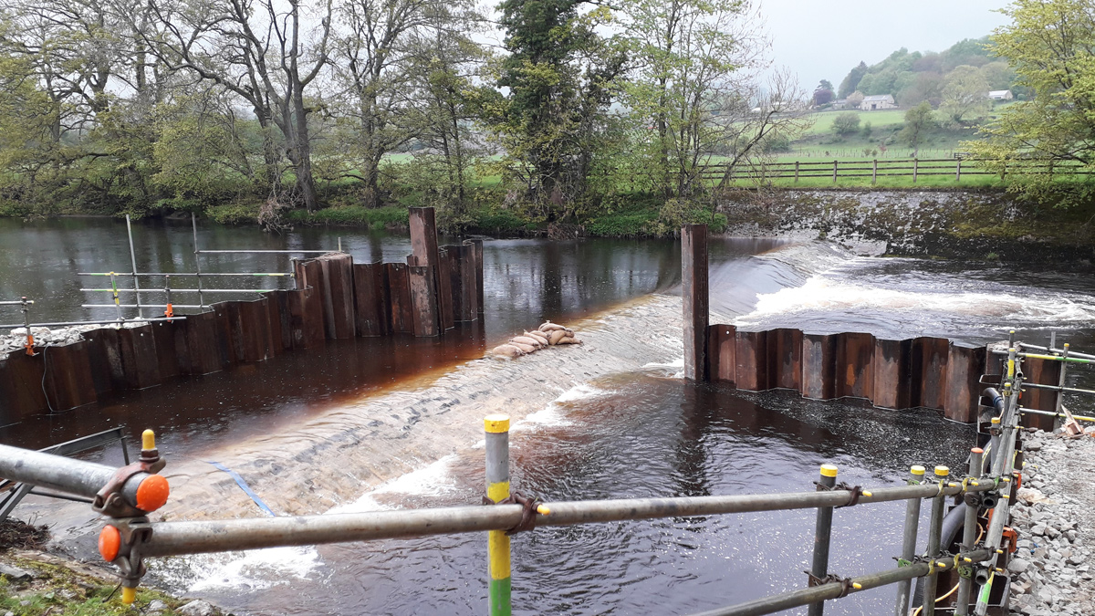 Cofferdam installation - Courtesy of Ward & Burke