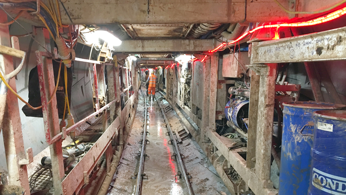 Multiple gantries follow behind the cutting head carrying ancillary equipment to support the TBM - Courtesy of Severn Trent