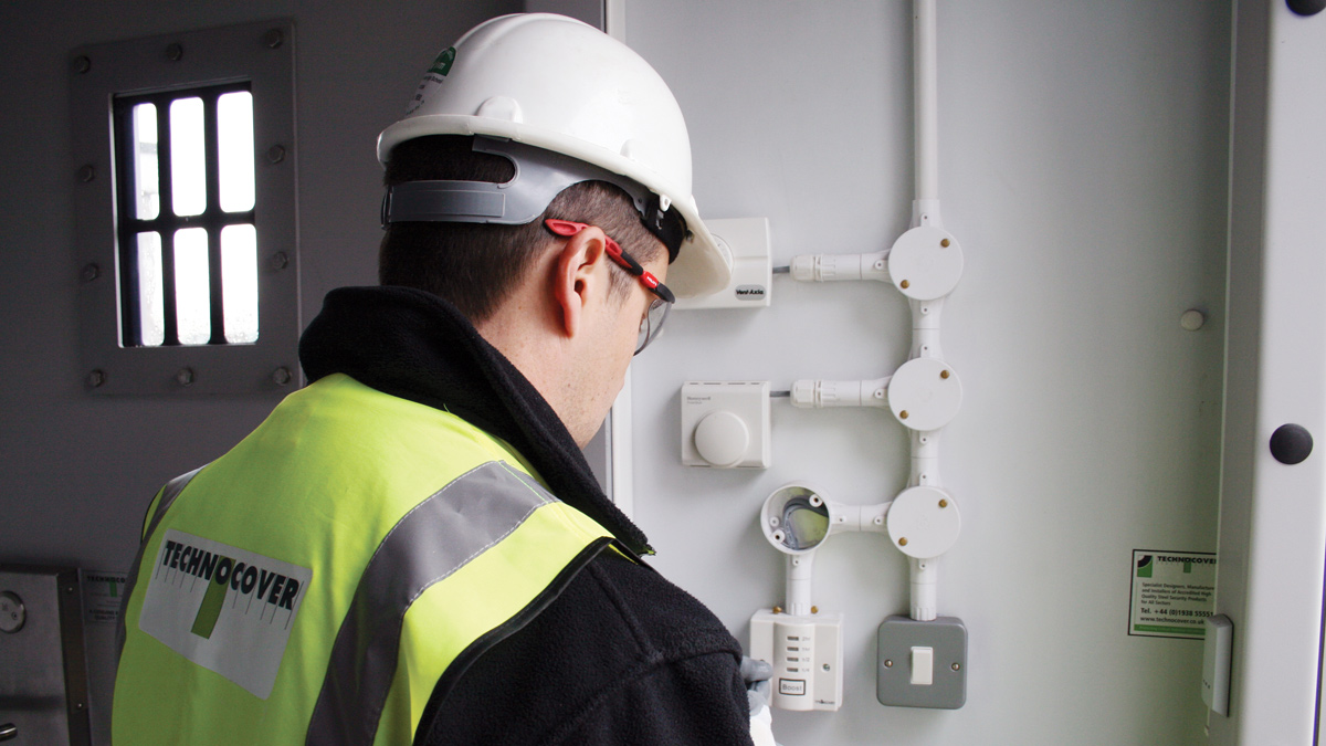 Enclosures can be supplied fully fitted with M&E services, tool racking, hygienic wall finishes and restroom facilities, to create ready-to-use accommodation that is security tested