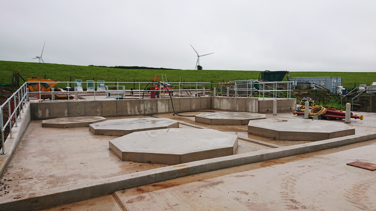 Nereda® base slab with plinths - Courtesy of United Utilities