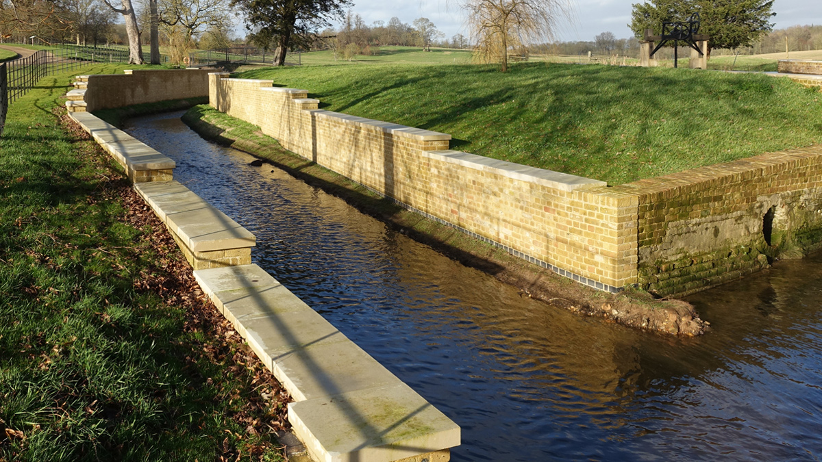 Figure 10: Brick clad sheet piled section (January 2020) - Courtesy of Affinity Water