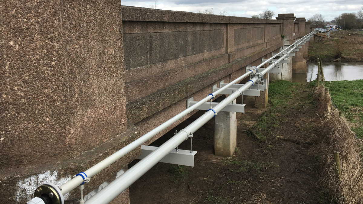 River Soar vacuum main crossing, A6006 pipe bridge - Courtesy of Severn Trent