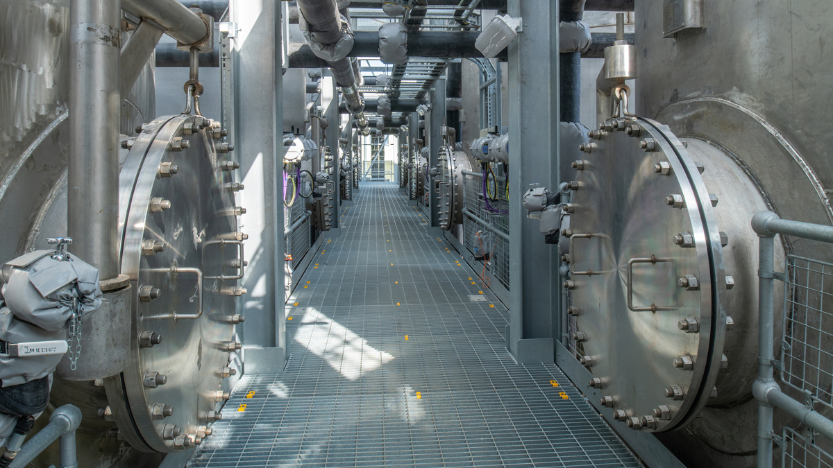 GAC vessel platform - Courtesy of Wessex Water