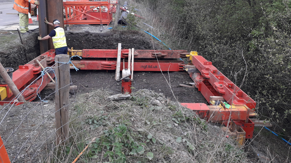 Pitching the 1st sheet piles into the MGF manhole frame to allow excavation of 1 of the shafts - Courtesy of Barhale
