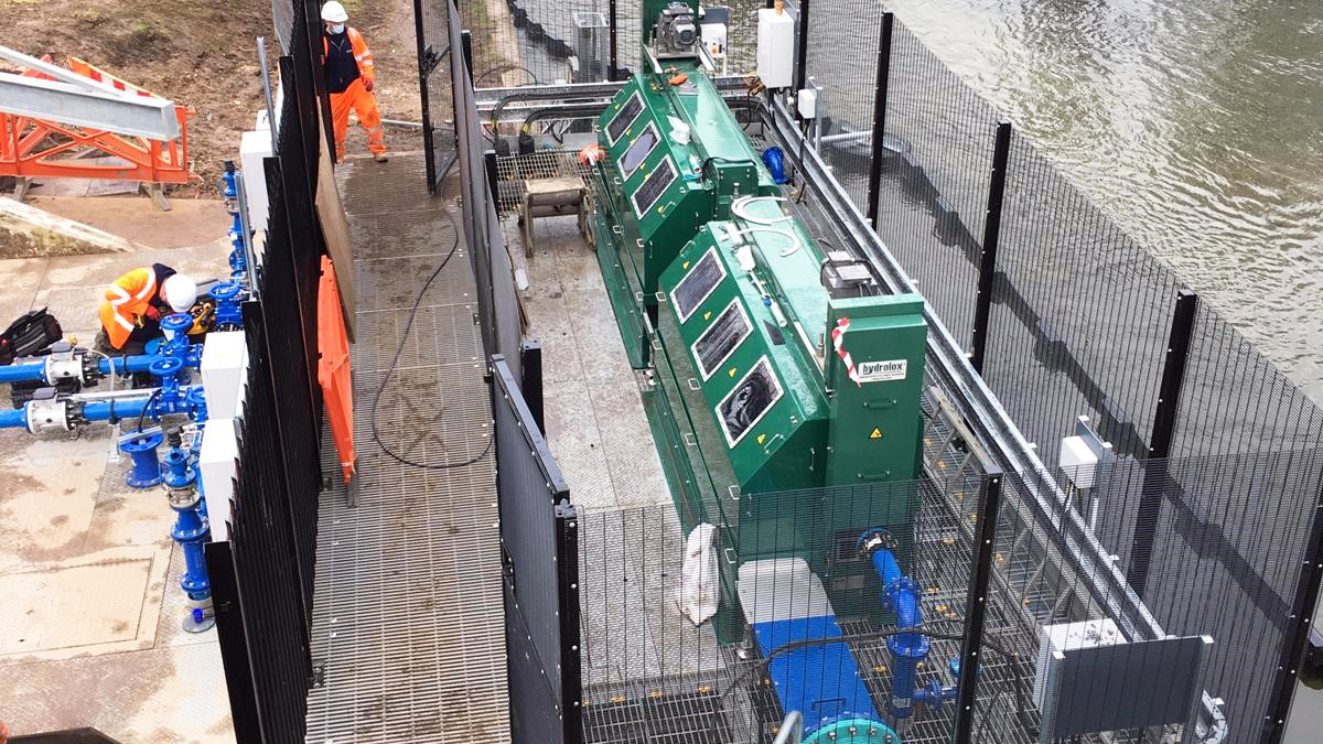 Hydrolox screen installation at Otterbourne - Courtesy of Trant Engineering