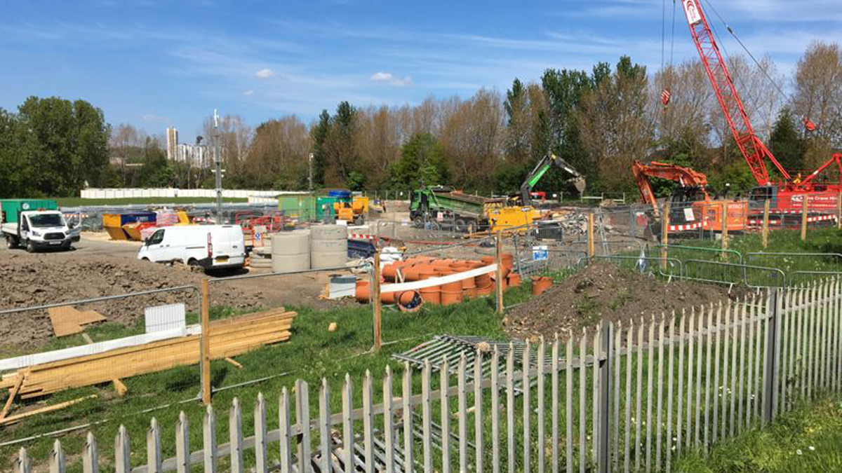 Overview of the working site set-up with various construction activities progressing in parallel - Courtesy of Esh-Stantec JV