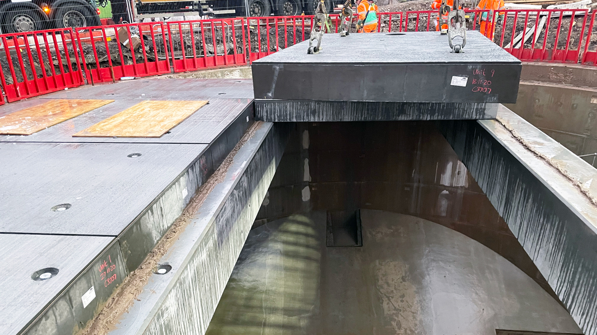 Detention tank shaft construction - roof slab installation - Courtesy of United Utilities