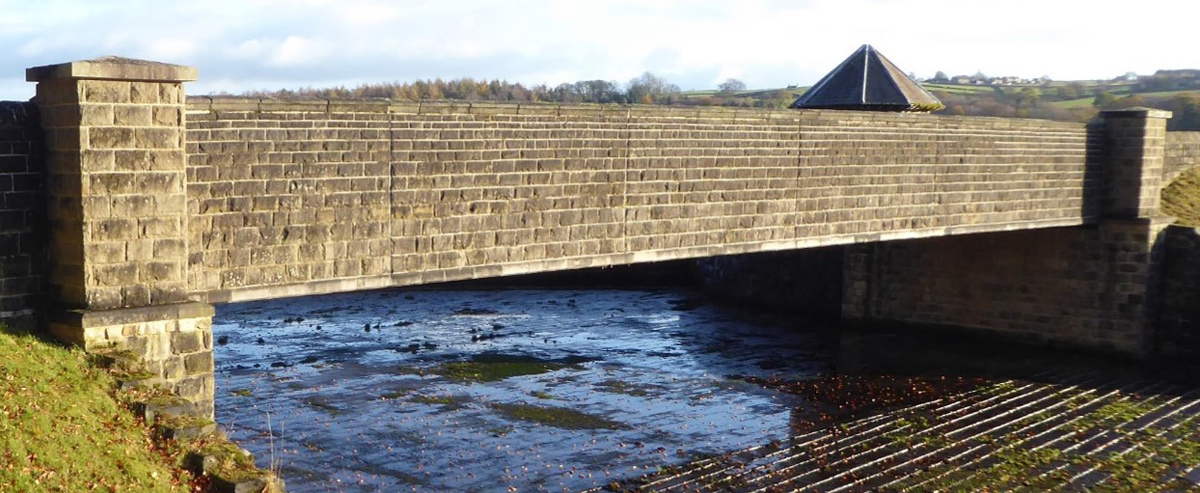 The existing bridge before the bridge raising works - Courtesy of MMB