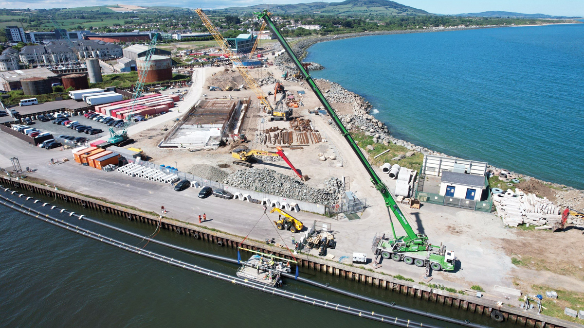 Welding of risers for diffuser section of outfall pipe - Courtesy of Van Oord Ireland