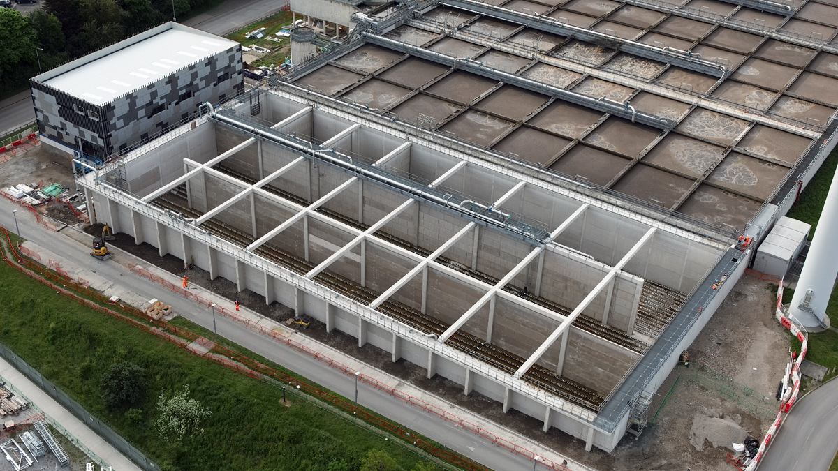 ASP4 North Tank completed and new blower building cladding underway - Courtesy of Laing O’Rourke