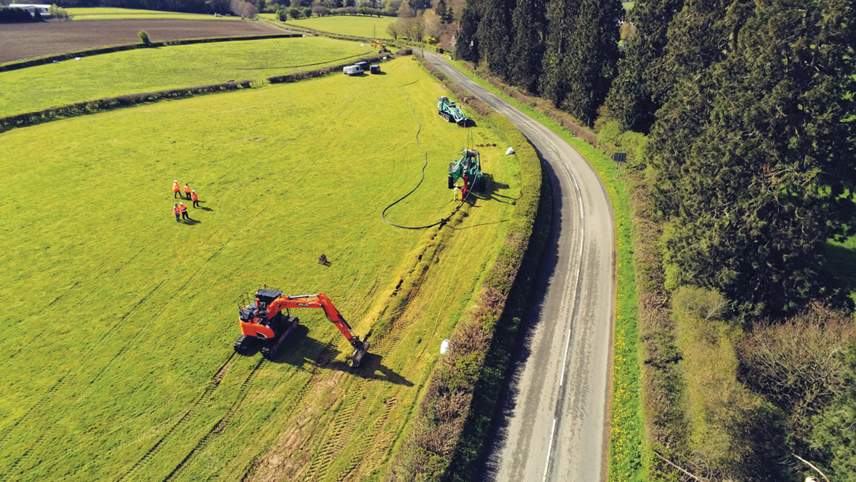 Spider plough operation to construct the Norton WwTW pump away rising main - Courtesy of Morgan Sindall Infrastructure