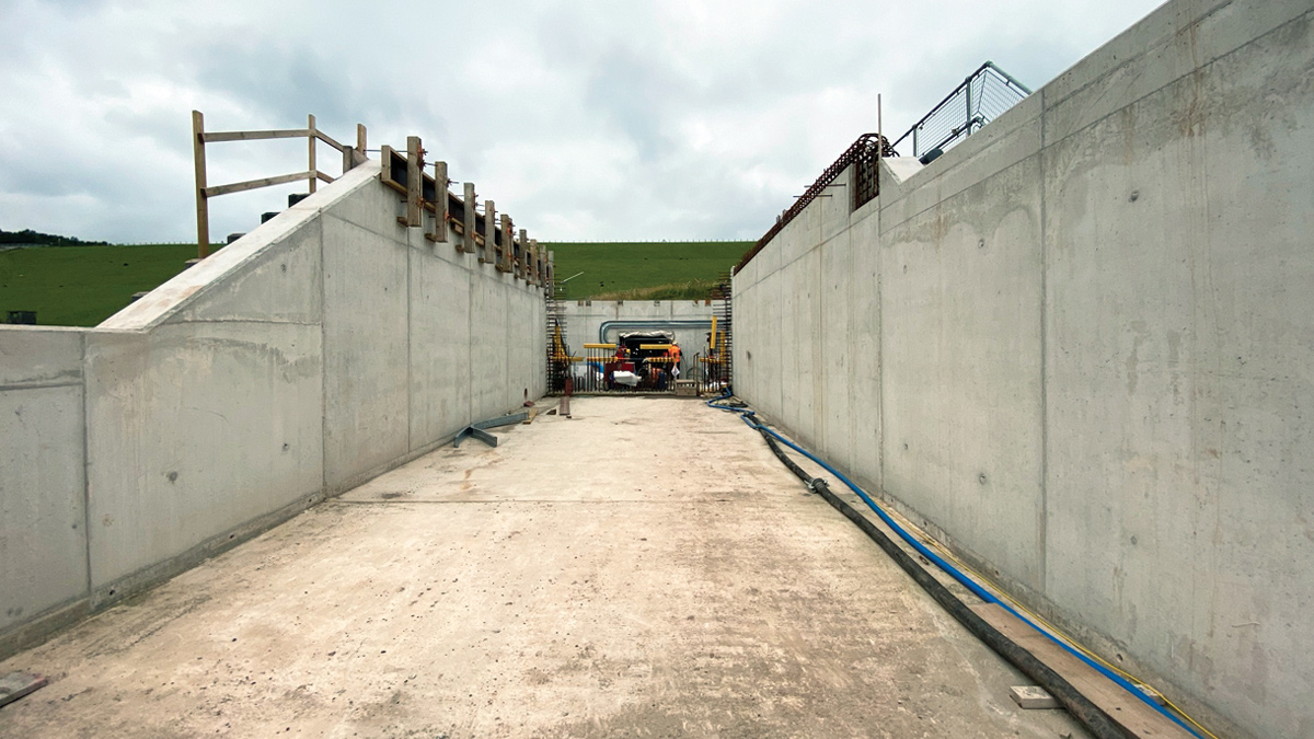 Valve chamber and tailbay - Courtesy of MMB