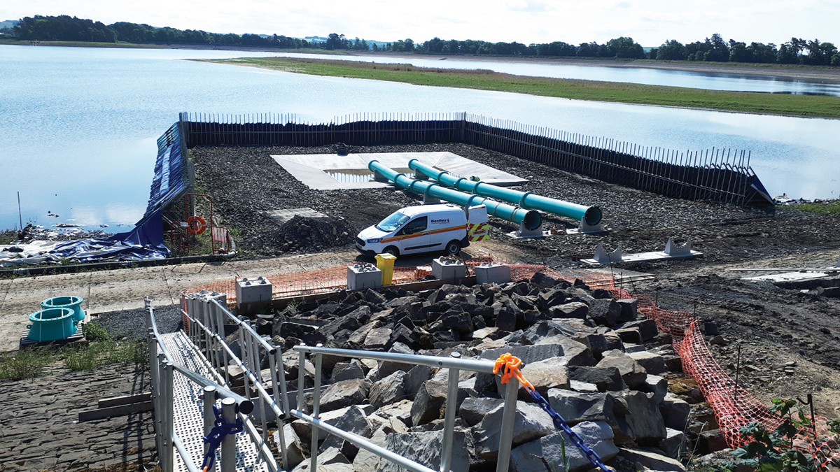 Siphon intake bay constructed within a Portadam barrier supplied and installed by OnSite Central - Courtesy of MMB